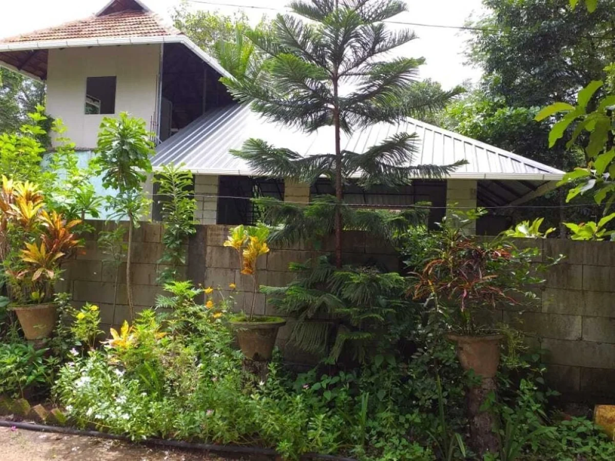 House with Land for Sale at Mararikulam, Cherthala, Alleppey in Kanjikkuzhi
