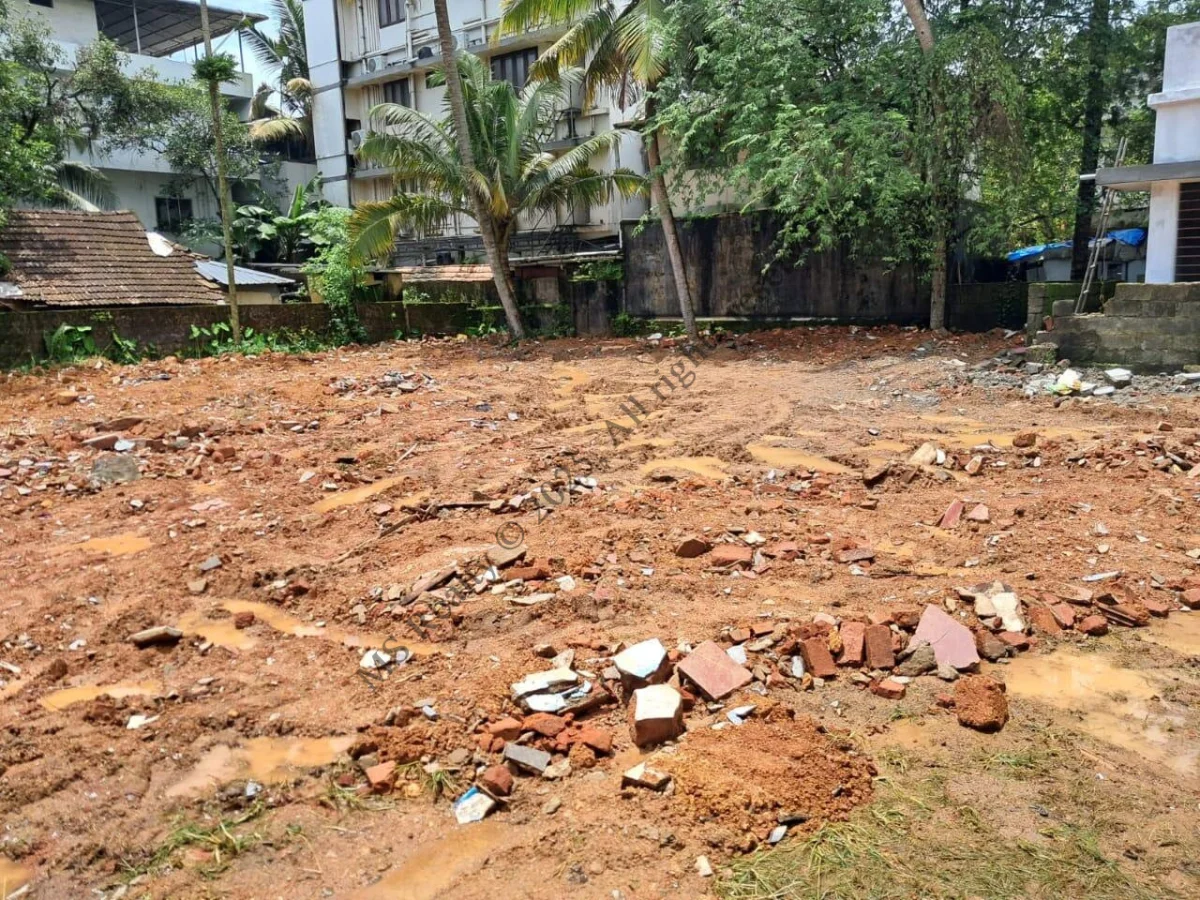 Plot For Sale Near Ernakulam South Railway Station- 18 Cents of Prime Commercial Land in Ravipuram